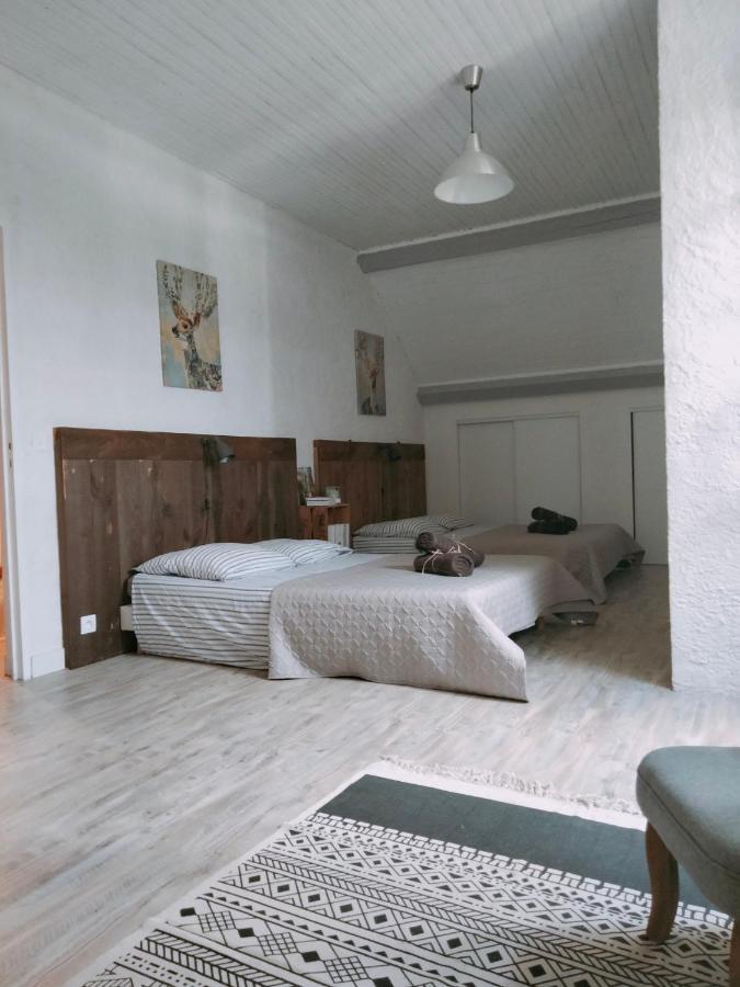Chambre Familiale Anna "Mon Lit Au Pre" , Jusqu'A 4 Adultes Et 2 Enfants Avec Piscine Familles, Couples Ou Femmes Seulement Pontours Kültér fotó